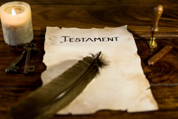 Das Testament: was gilt es bei Pflichtanteil und Enterbung zu beachten?